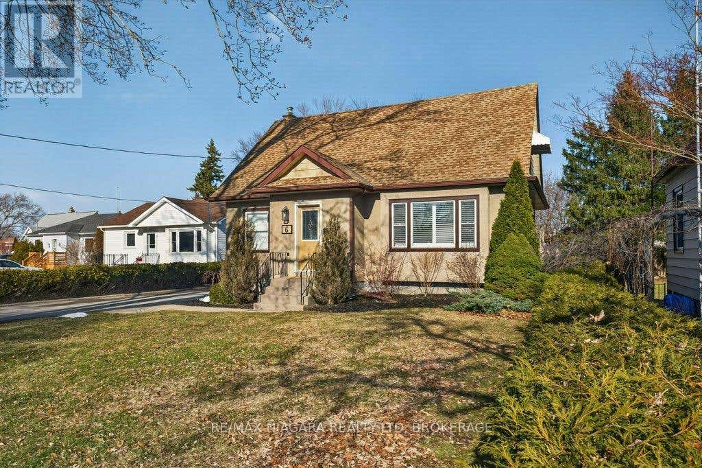 6 GRAMMAR AVENUE