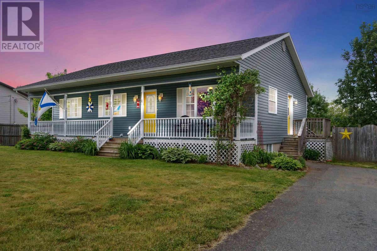 6 Riverview Dr