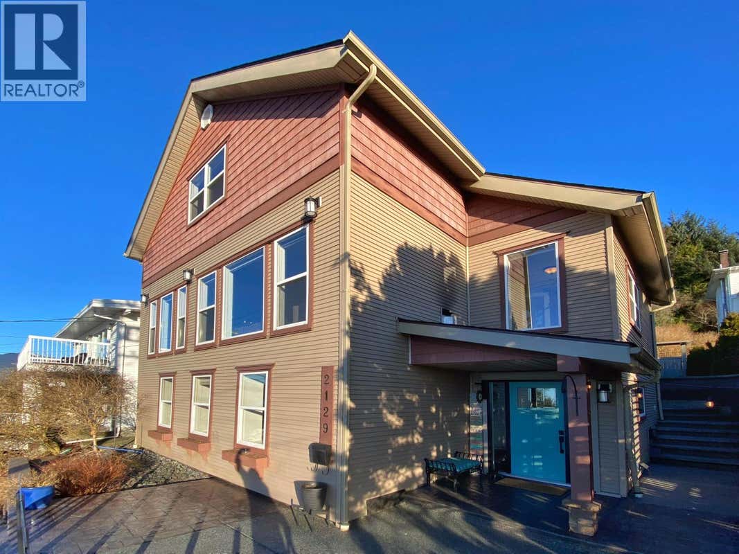 2129 GRAHAM AVENUE