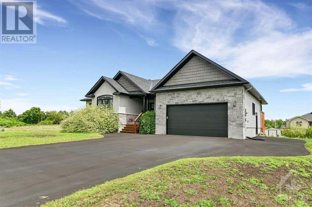 3403 SUMMERBREEZE Dr