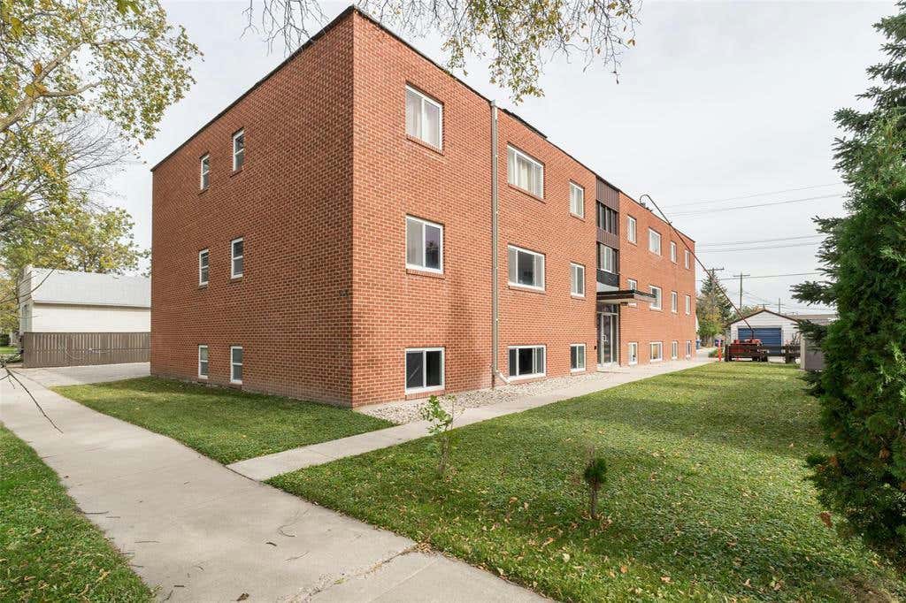 2 506 Madeline Street, Winnipeg, MB R2C2S2 À vendre RE/MAX 202423633