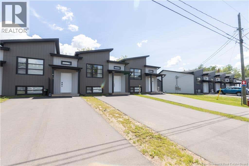 30 BEAU DOMAINE COURT