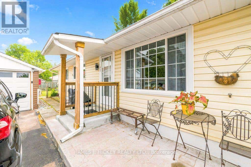 23 NEWTON CRESCENT