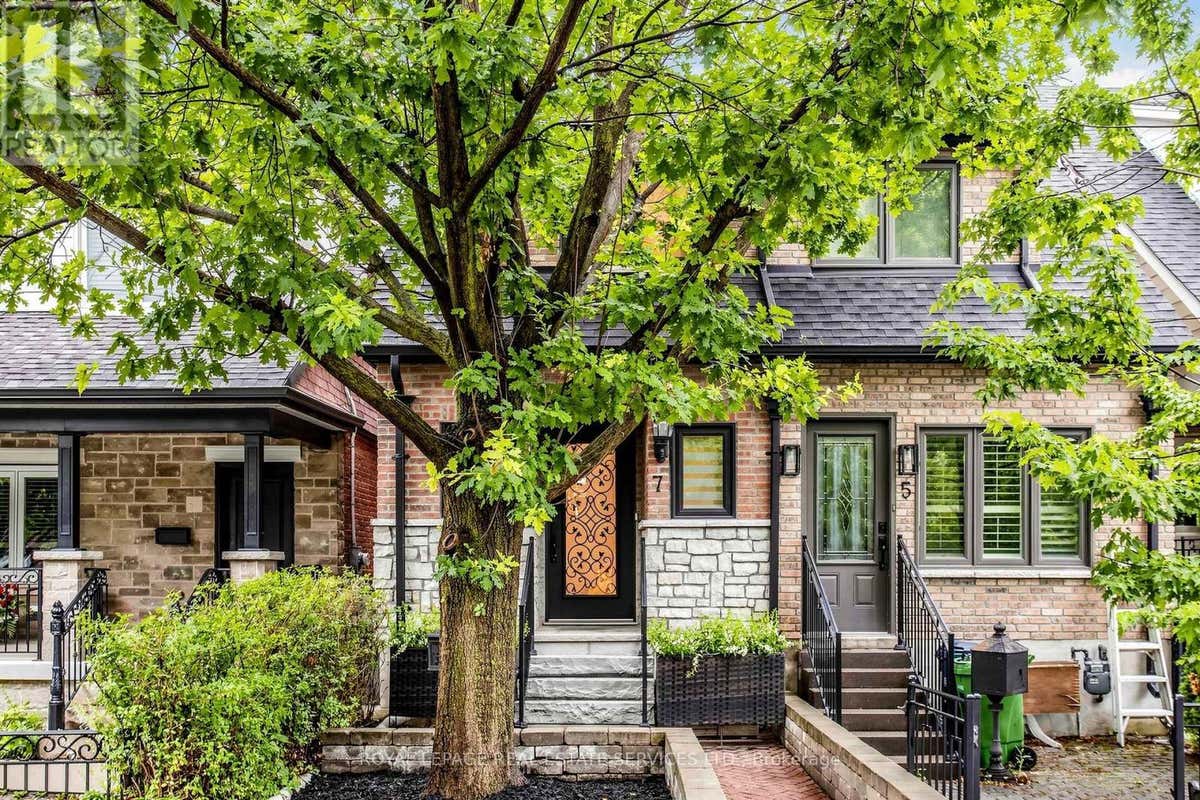 7 SELLERS AVENUE