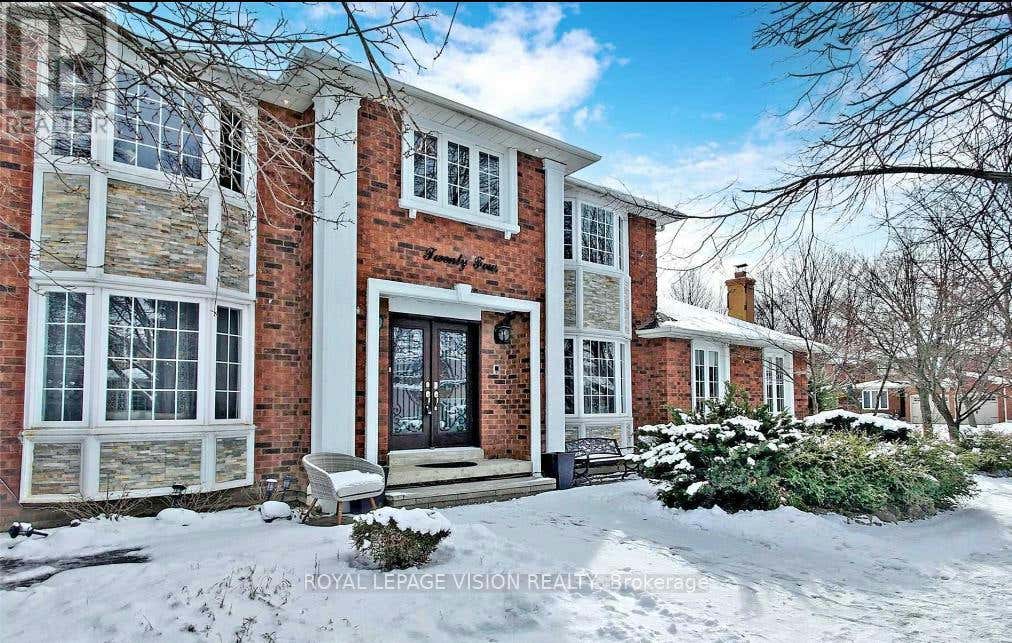 24 SOUTHGATE CRESCENT, Richmond Hill (Doncrest), ON L4B2E3 Home For