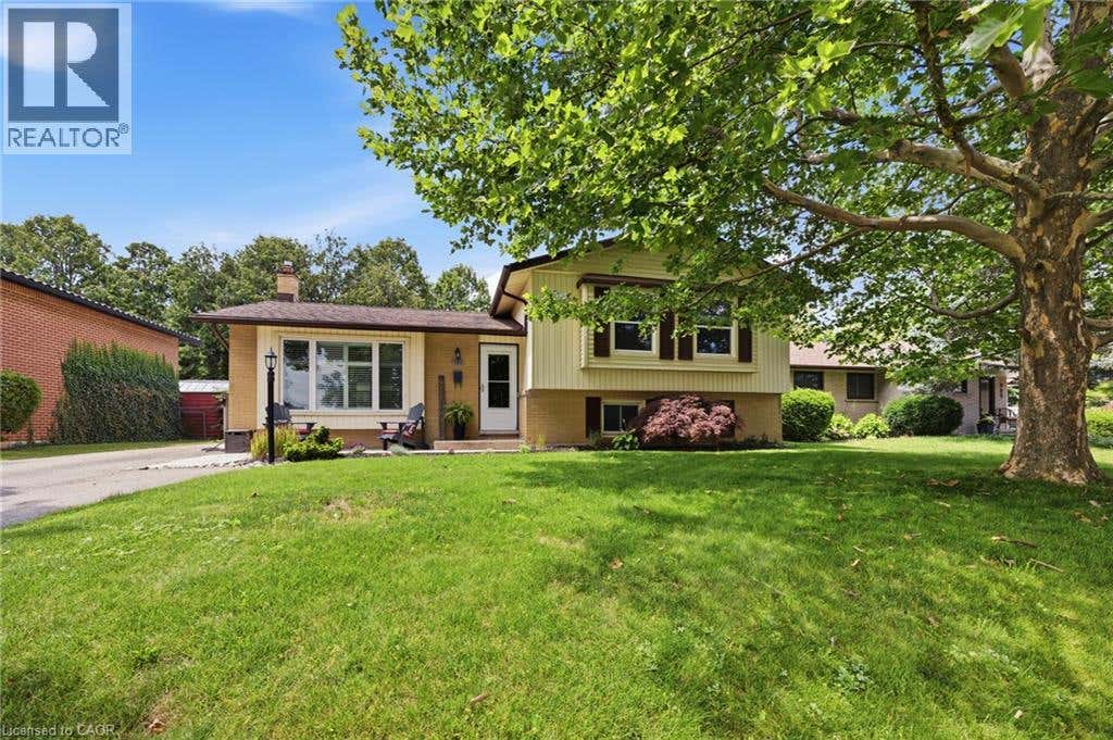 987 NESBITT CRESCENT