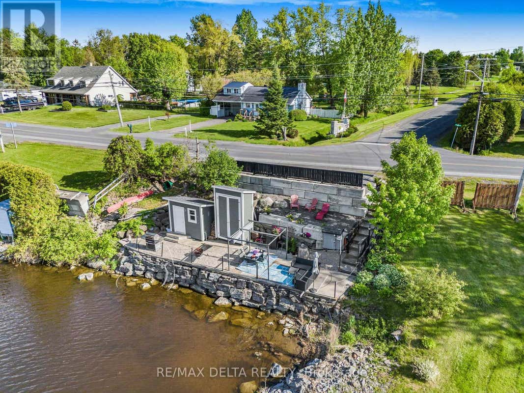 162 FRONT ROAD W