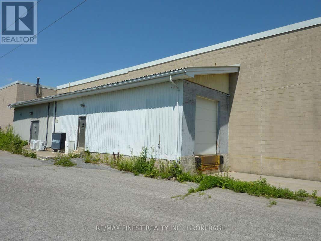 5 - 108 DAIRY AVENUE
