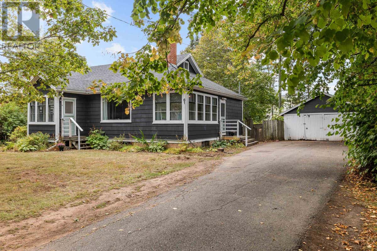 61 Mount Edward Rd  