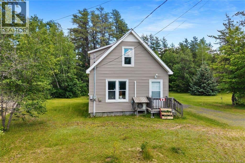 72 MCLEOD AVE