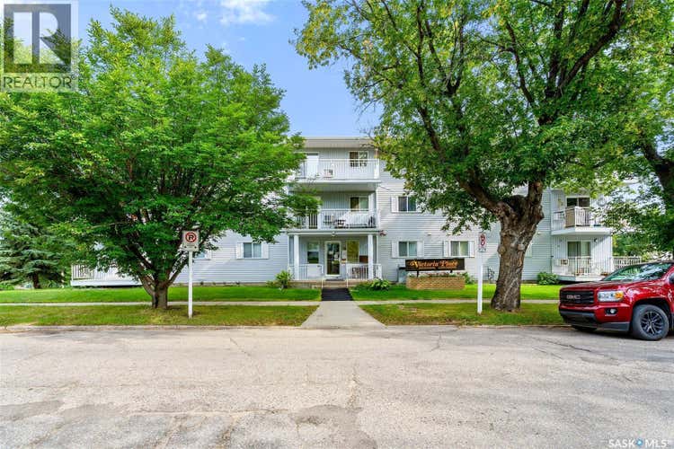 306 66 19th STREET W