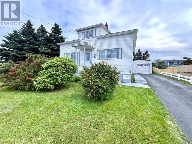 17 Riverside East Street