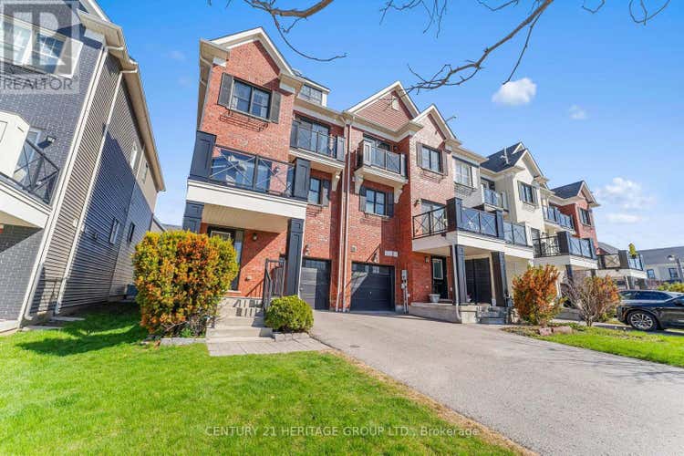 219 BOADWAY CRESCENT