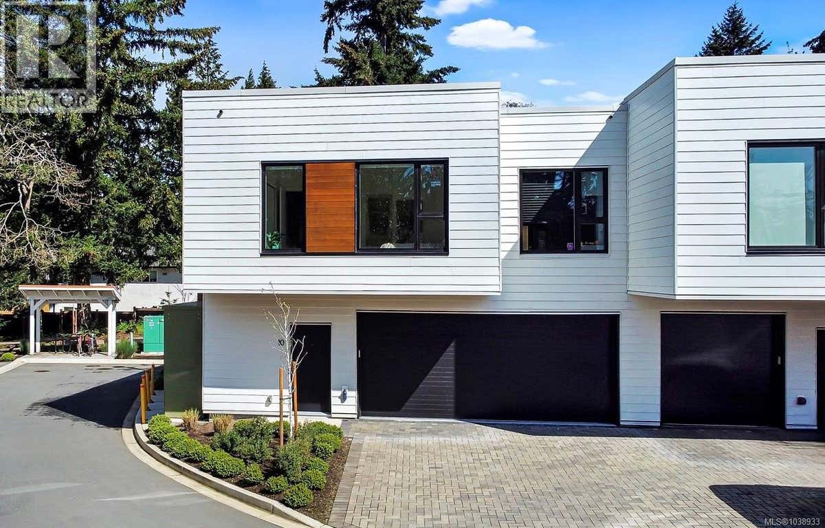 10 2330 SOOKE RD