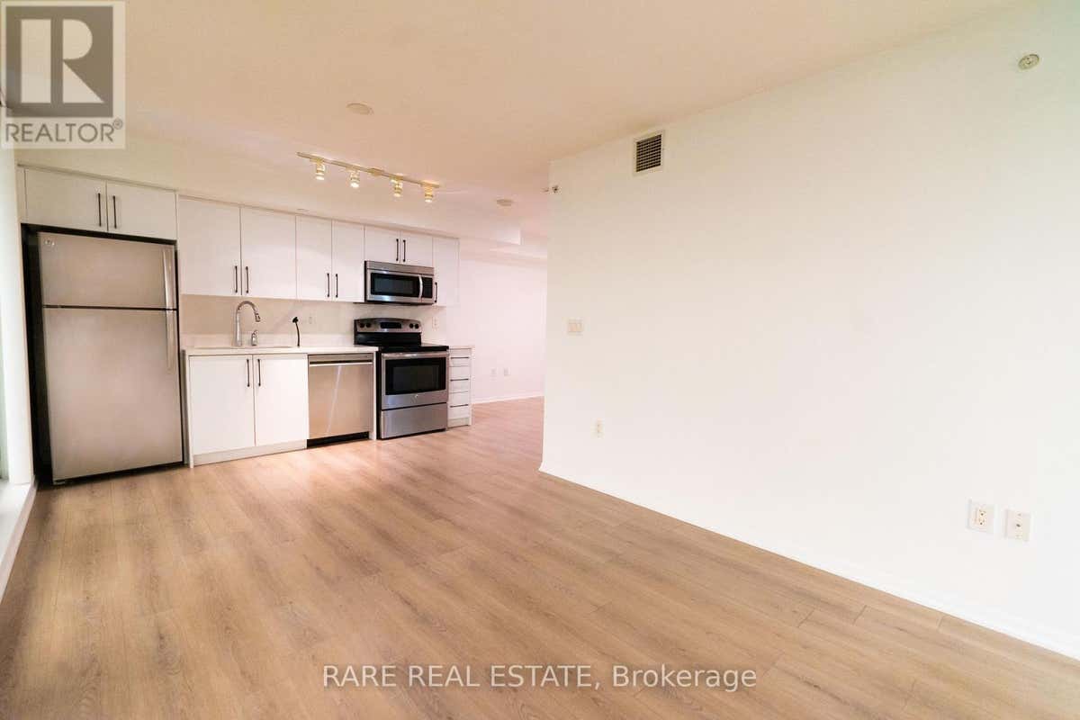 1007 - 830 LAWRENCE AVENUE W
