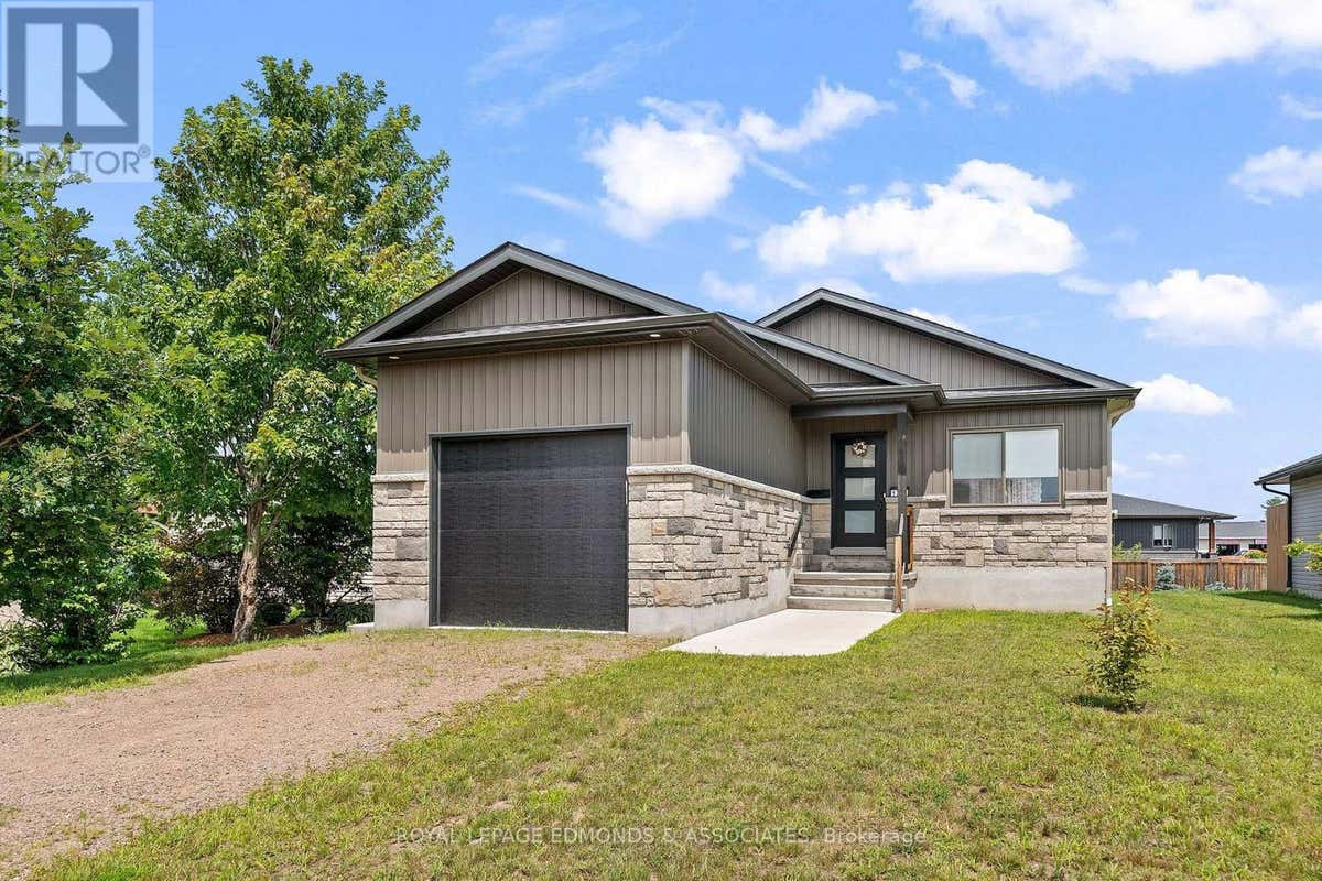 1313 BLAKELY CRESCENT