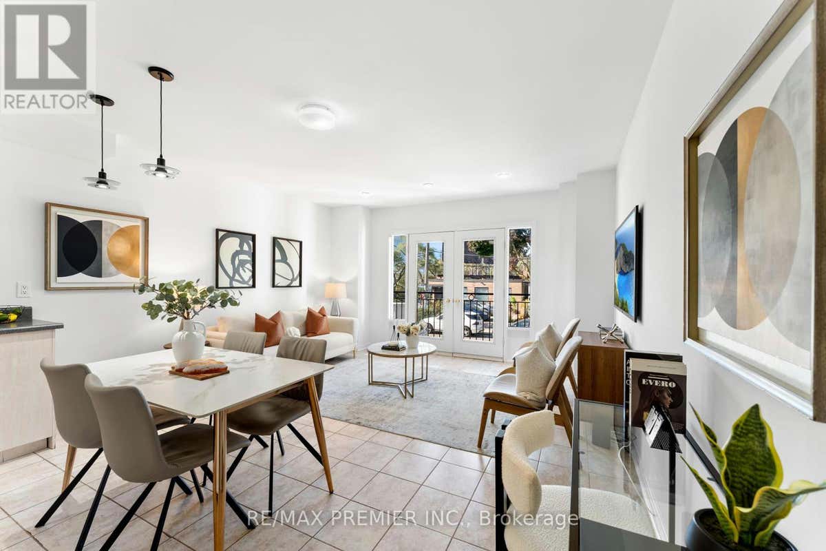 67 FLORENCE CRESCENT, Toronto (RockcliffeSmythe), ON M6N4E8 House For