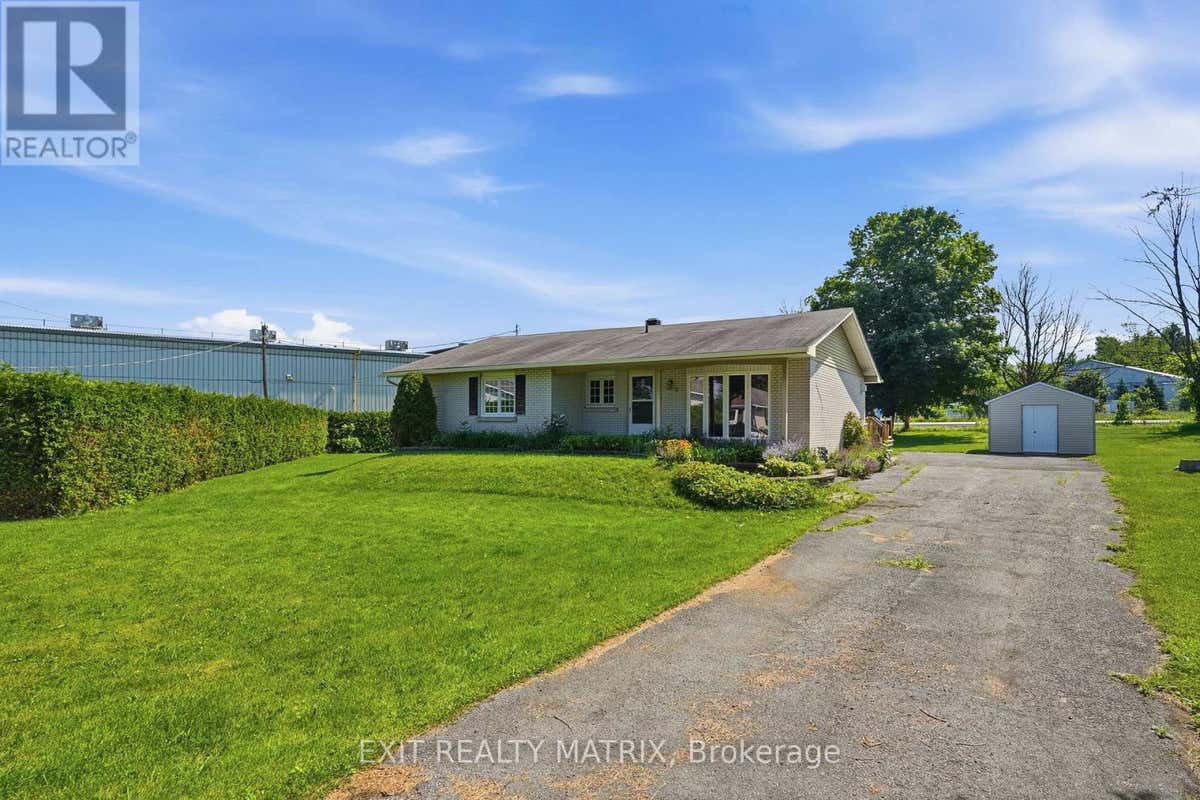 3 HILLVIEW CIRCLE