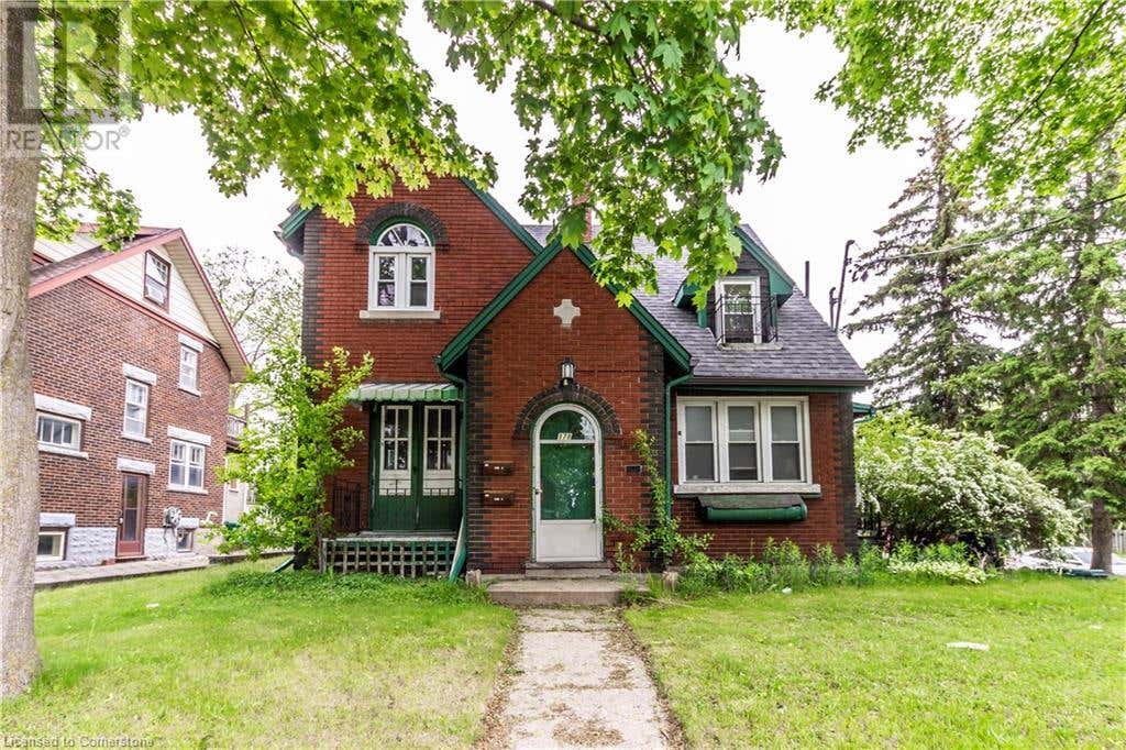 178 W ERB Street W, Waterloo, ON N2L1V3 Duplex For Sale | RE/MAX | 40735032