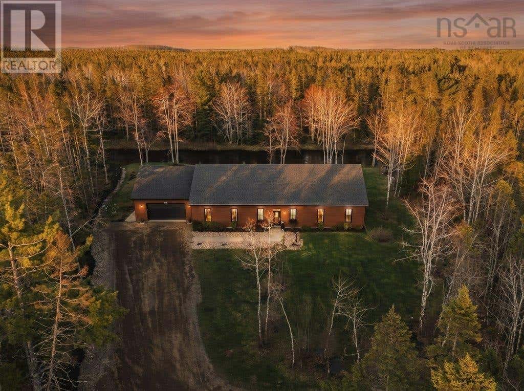 14 RIVER COUNTRY DRIVE