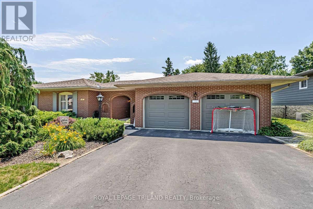 189 HUNTINGTON CRESCENT