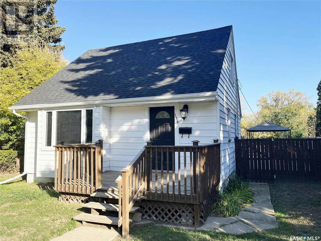 136 Iroquois STREET E, Moose Jaw, SK S6H4T2 À vendre RE/MAX SK984923