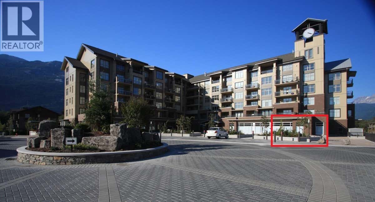 1241 VILLAGE GREEN WAY