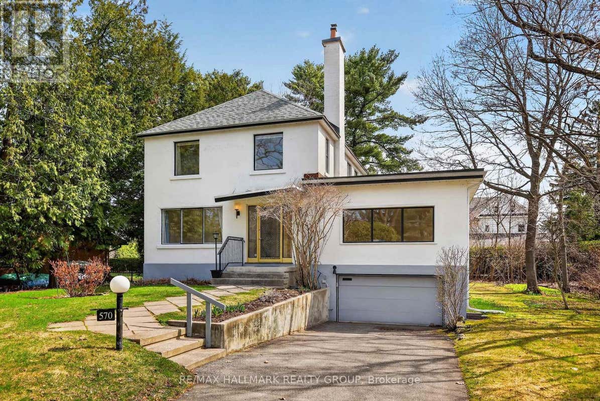 570 MINTO PLACE