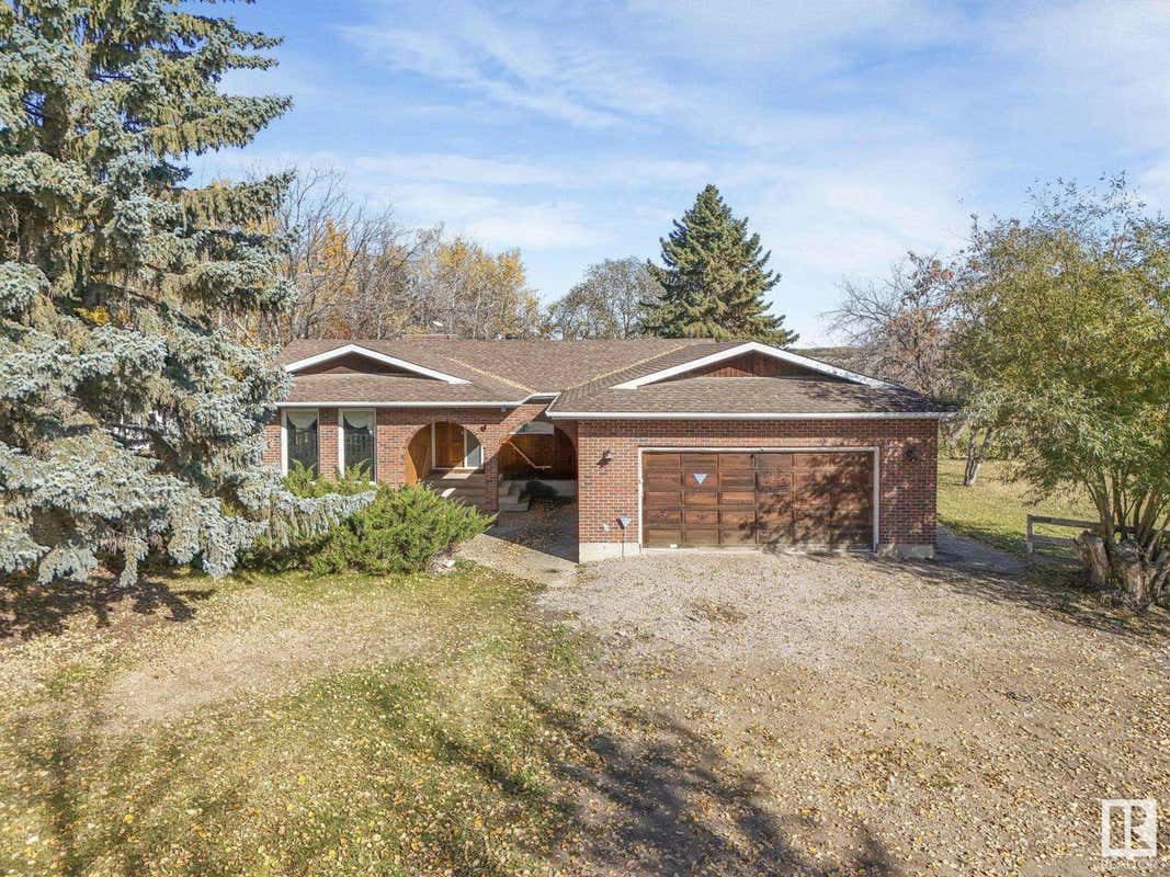 56305 RGE ROAD 262, Rural Sturgeon County, AB T8R0W9 House For Sale