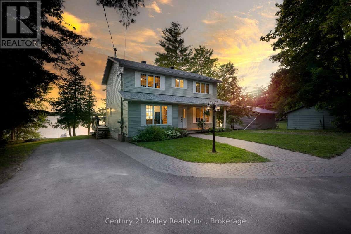 23 CLAVETTE LANE