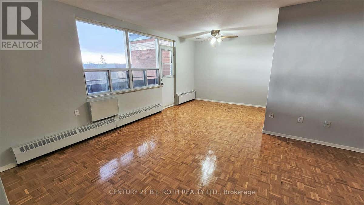 808 - 37 PEEL STREET