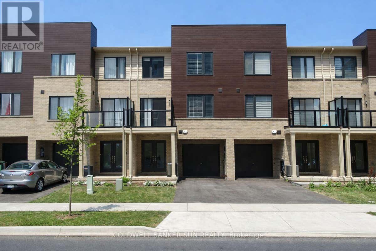 7 ROXANNE DRIVE