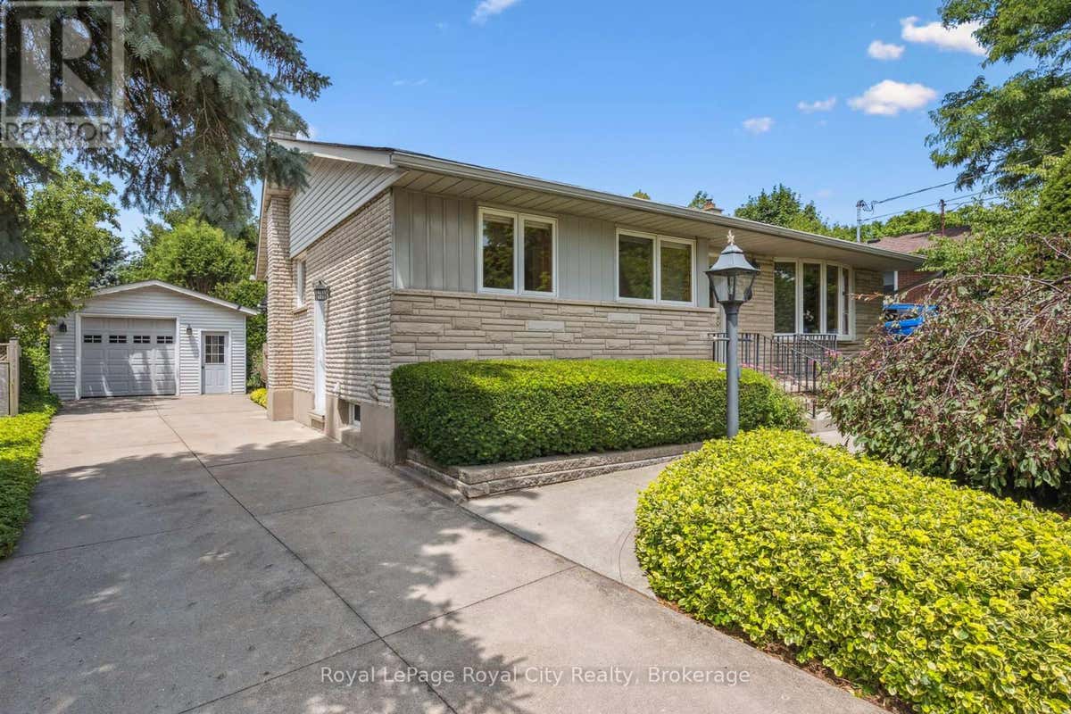 59 ALGOMA DRIVE, Guelph (Victoria North), ON N1E1C8 House For Sale RE