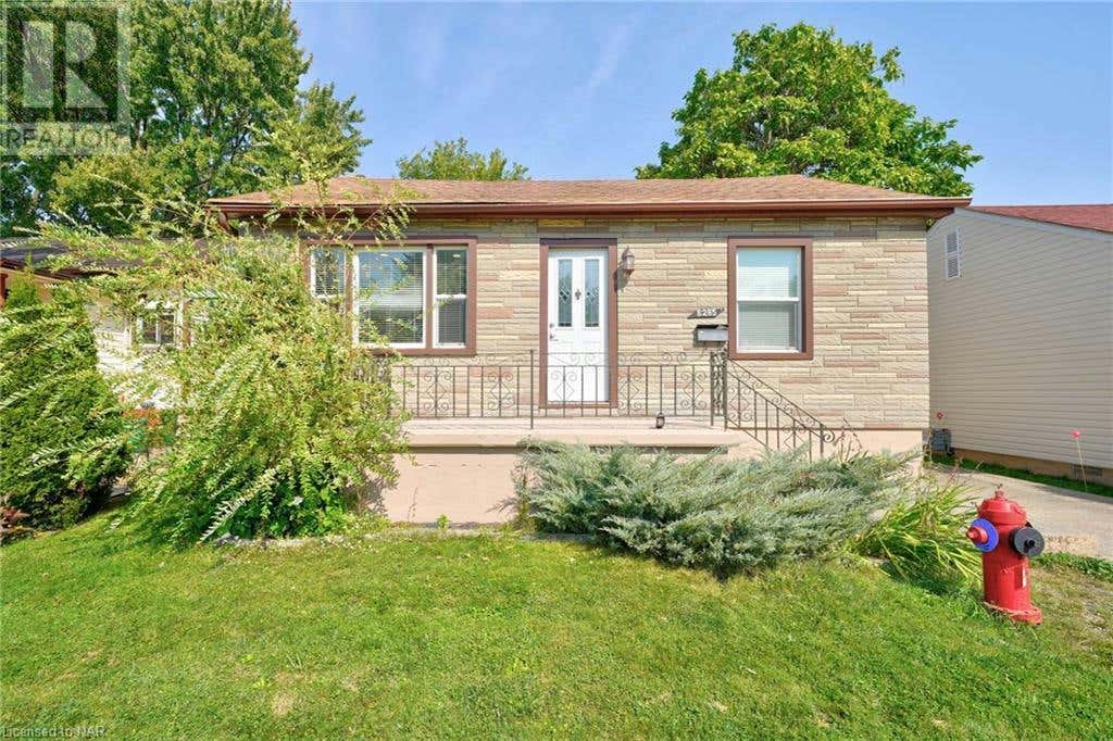 6285 SKINNER Street, Niagara Falls, ON L2G2Y6 House For Sale RE/MAX