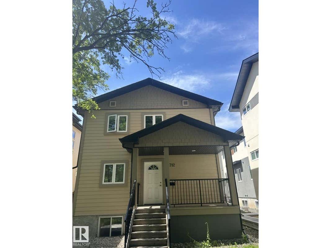 7712 110 ST NW