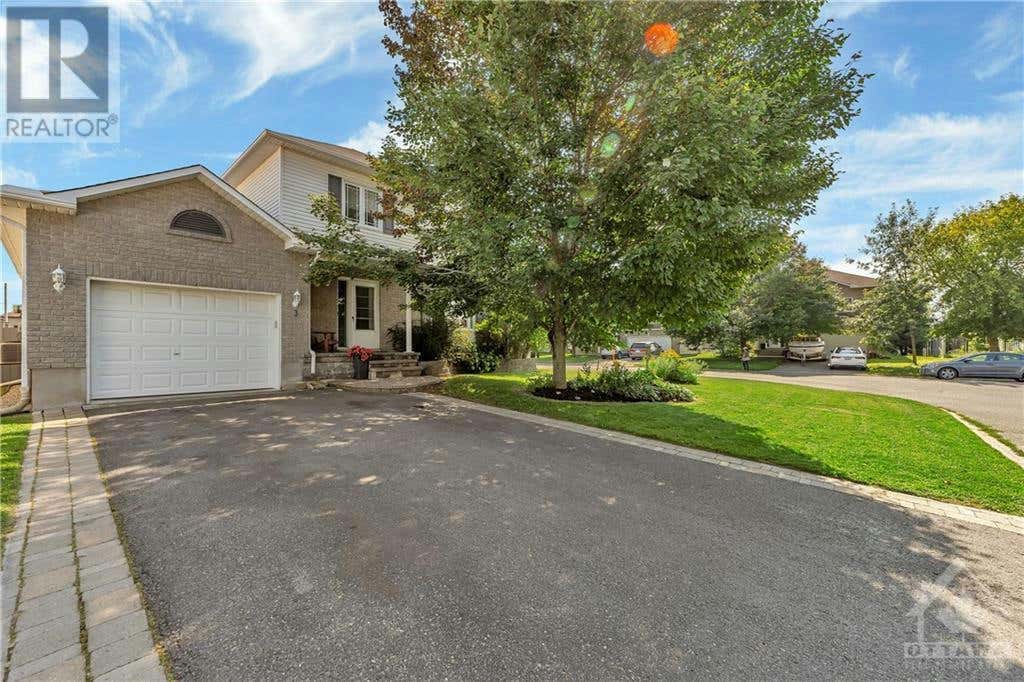 3 CHATEAUGUAY STREET, Embrun, ON K0A1W0 House For Sale RE/MAX 1411055