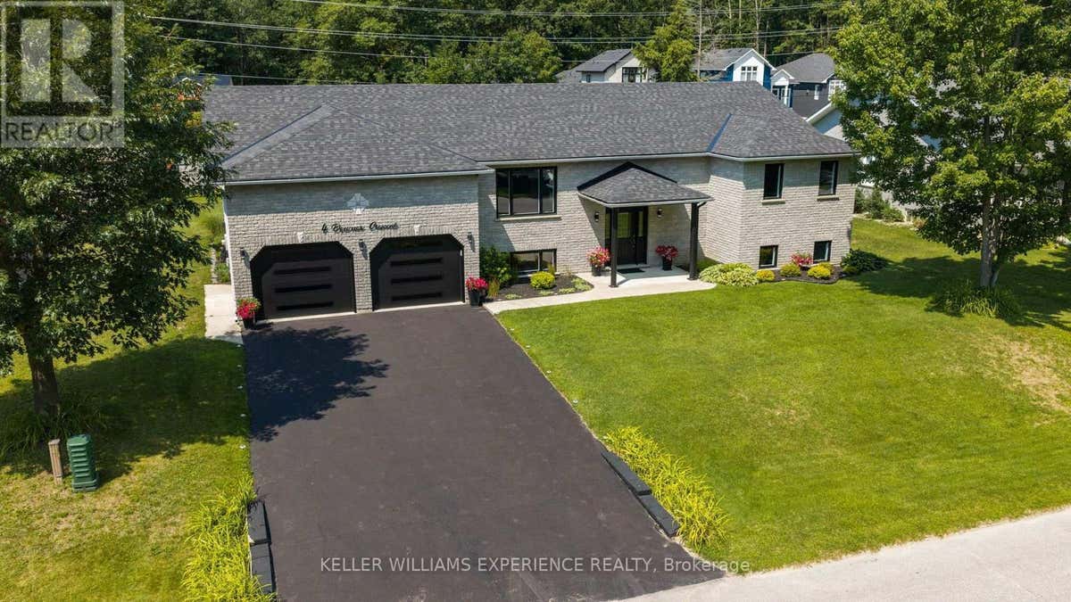 4 DOWNER CRESCENT