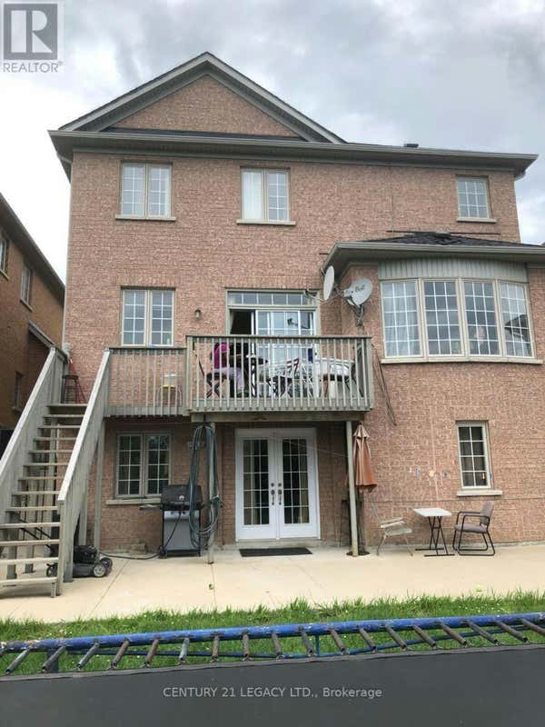 16 PRADA COURT, Brampton (Vales of Castlemore North), ON L6P2K1 Home