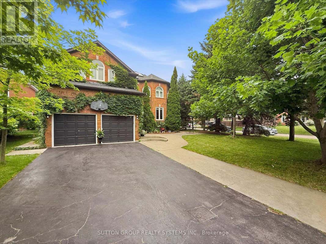 7 ARNHEM COURT