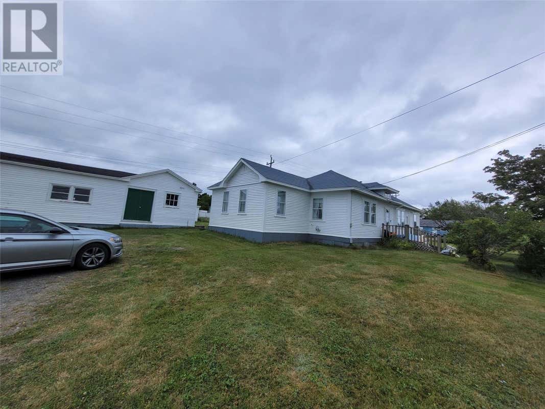 40 Church Street, Eastport, NL A0G1Z0 House For Sale RE/MAX 1276058