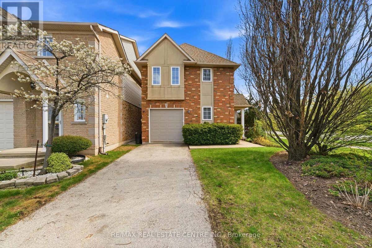 1 - 876 GOLF LINKS ROAD