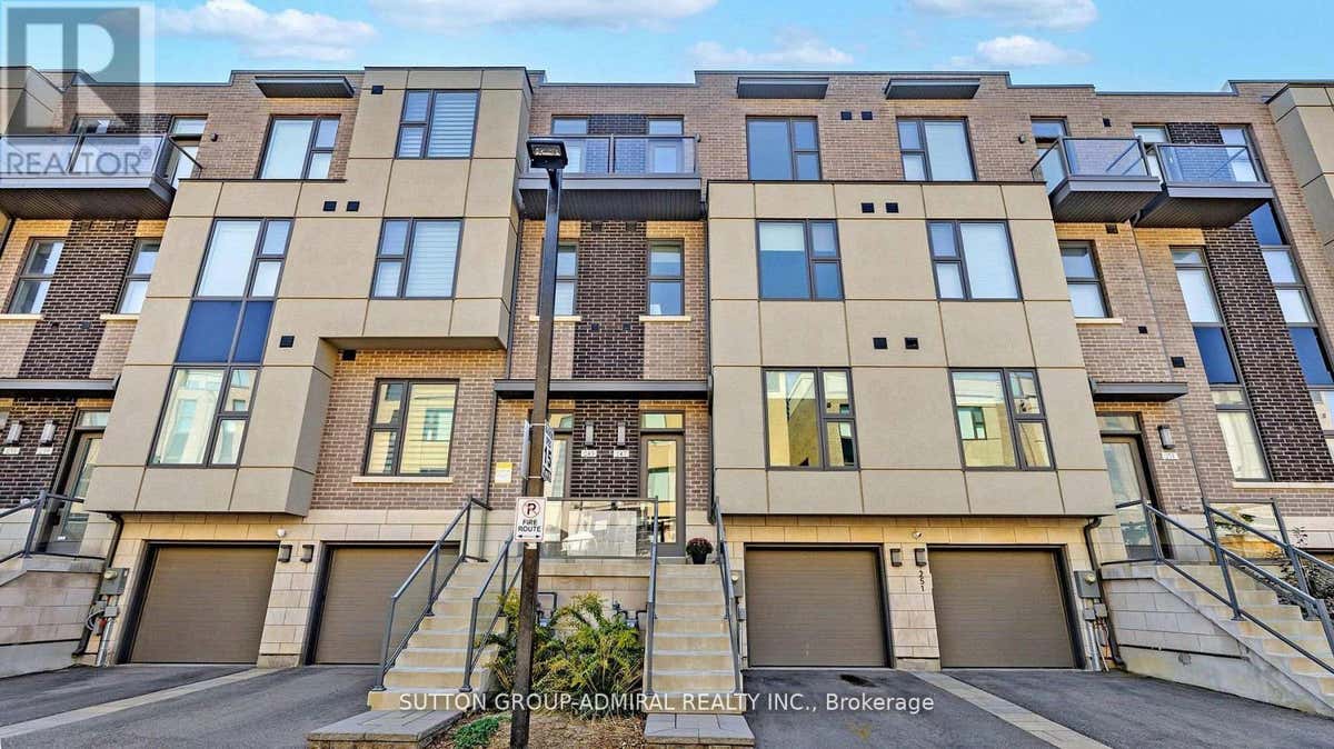 247 SMALLWOOD CIRCLE S, Vaughan (Brownridge), ON L4J0K8 House For Sale