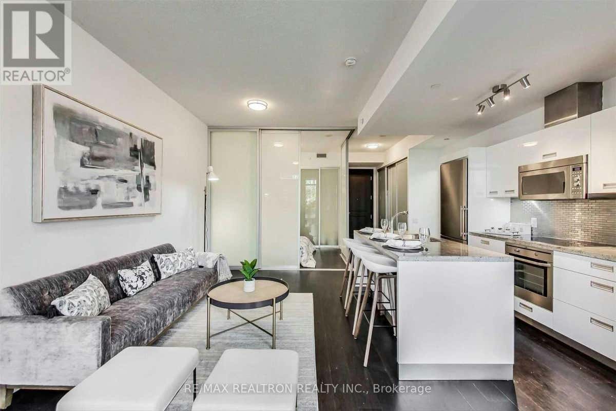 210 88 PARK LAWN ROAD, Toronto (Mimico), ON M8Y0B5 Condo For Sale