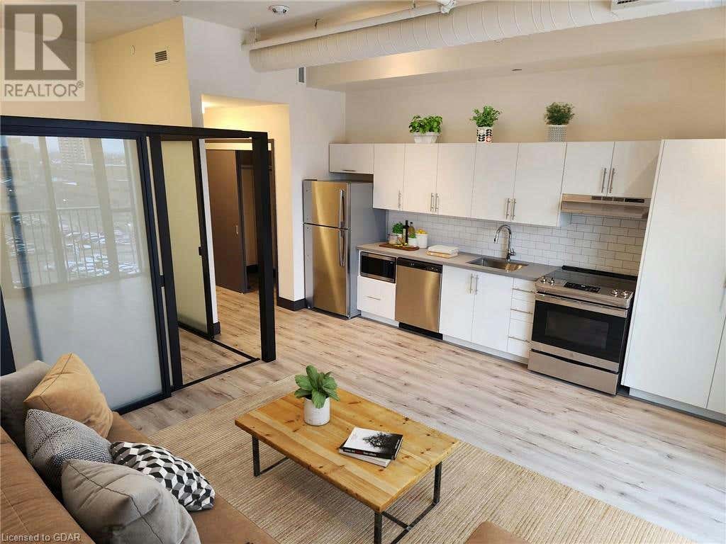 121 KING St E Unit 606