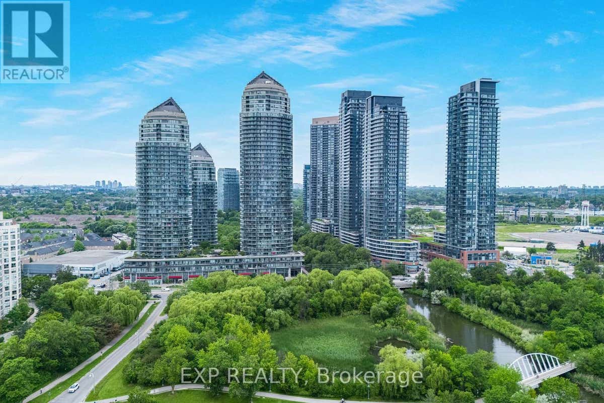 808 - 2230 LAKE SHORE BOULEVARD W