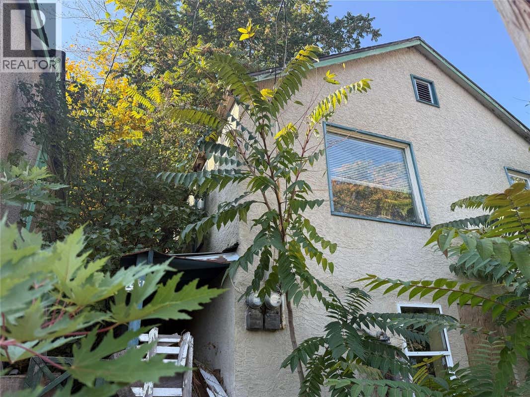 1414 ASH STREET