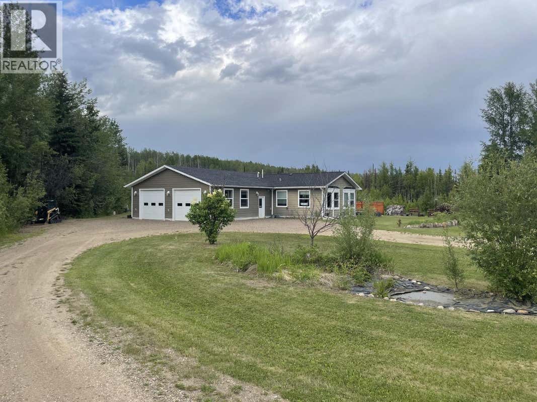 34 PEBBLE DRIVE