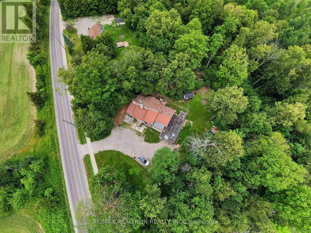 110 GLENWOODS AVENUE
