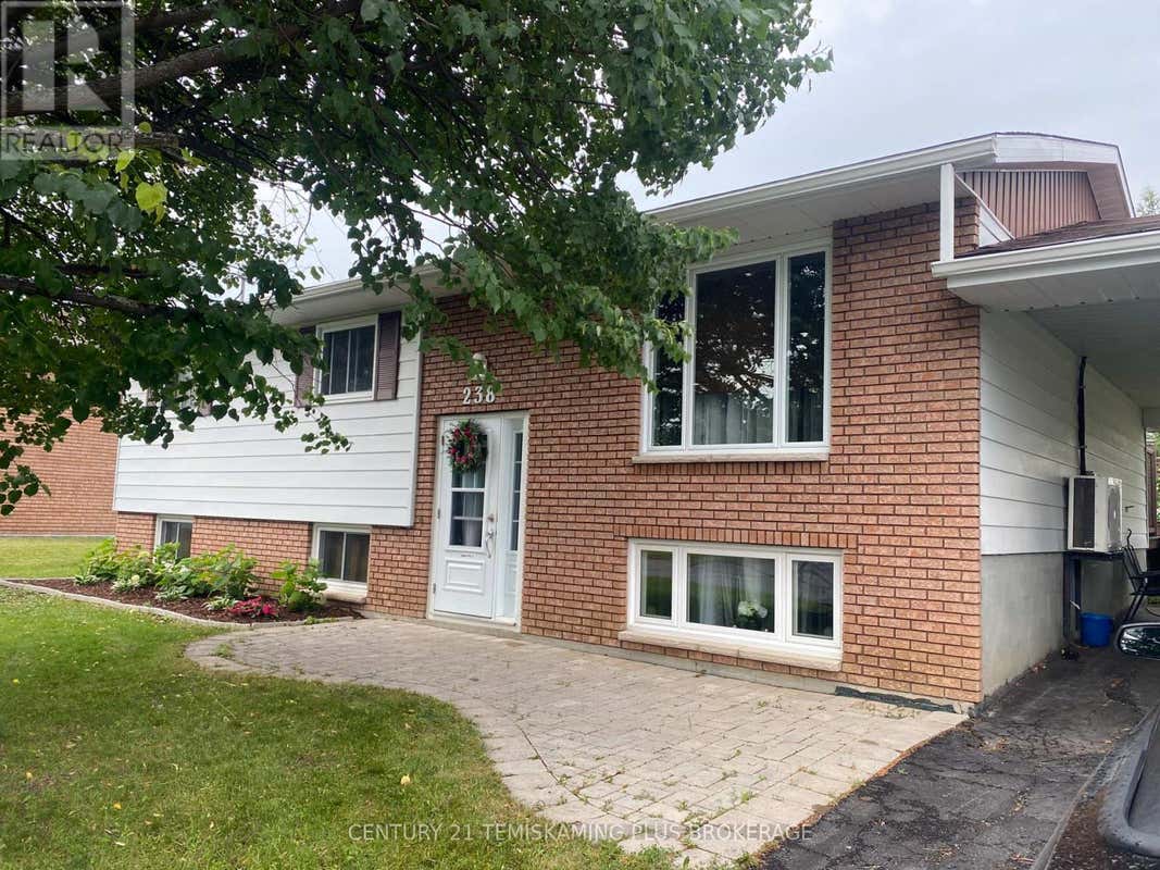 238 RONDEAU ROAD