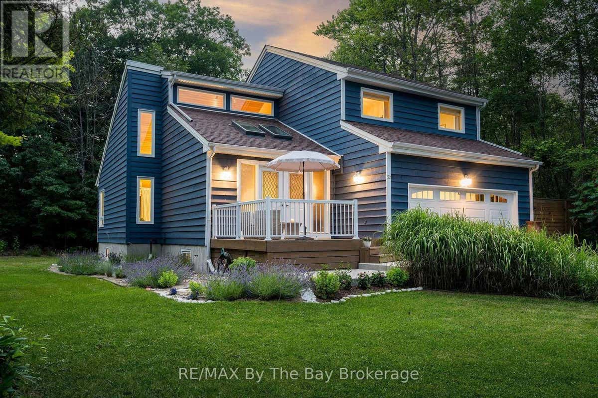 22 BRIDLEWOOD CRESCENT